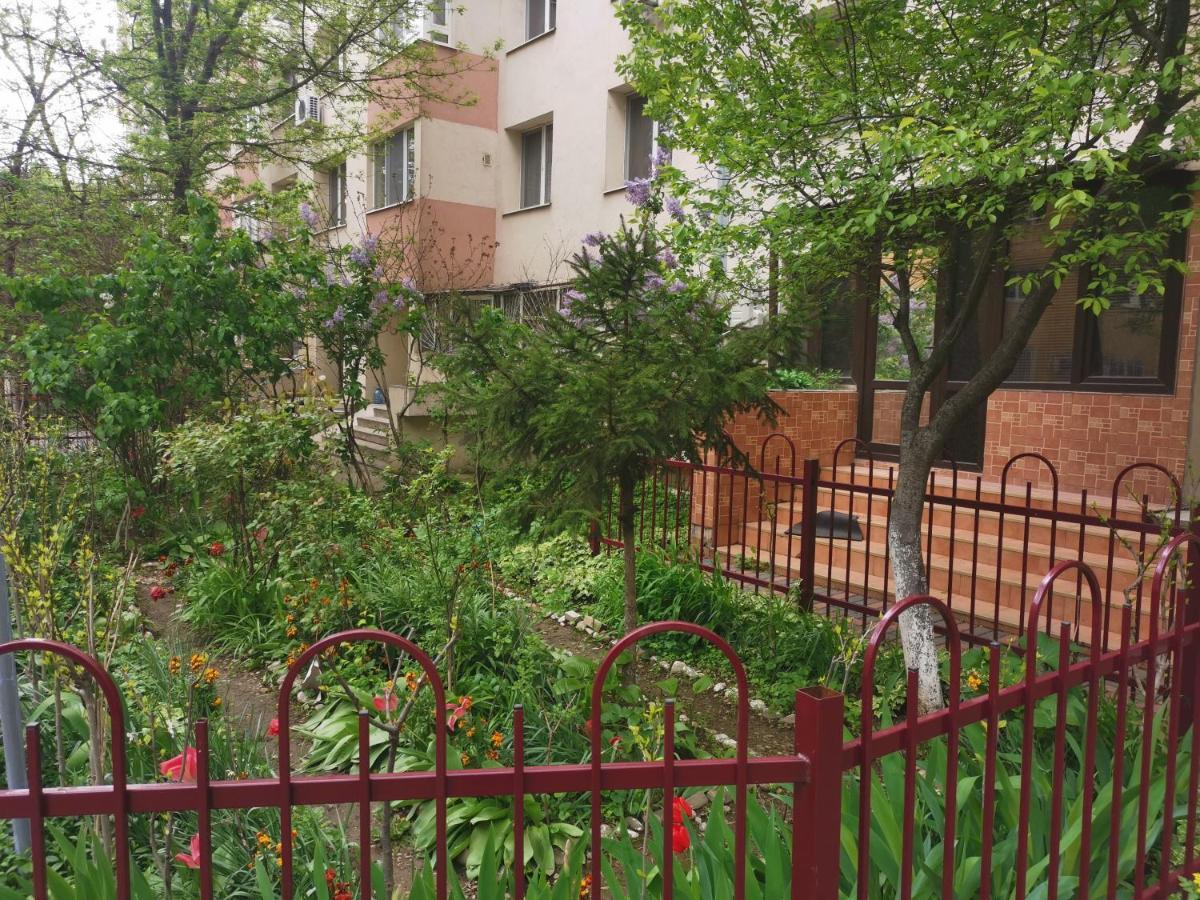 Awesome Apartment ブカレスト エクステリア 写真